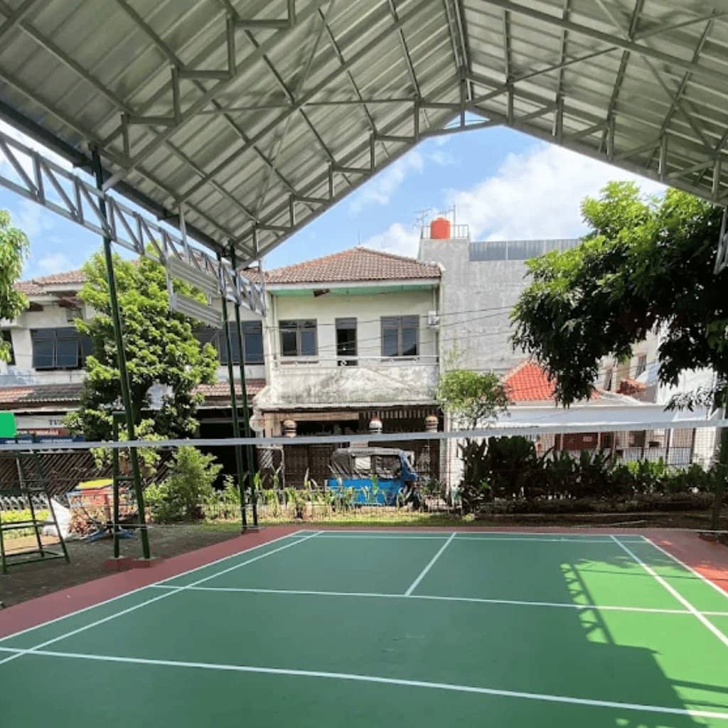 Lapangan Persahabatan RW 04